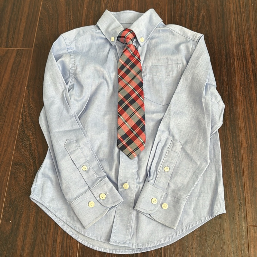 Boys Chaps blue button down dress shirt and orange navy plaid clip‎ tie size 4/5